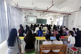 D:\yfzou\学校类文件\质量管理办公室\师德师风\新闻材料\忆百年征程，数百个第一  我校19、20级学生同上“开学第一课”\13.jpg