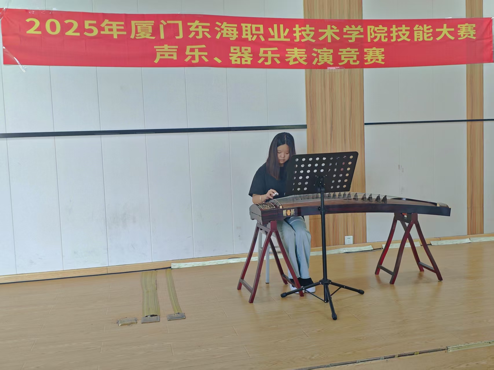 器乐三等奖获得者杨铭汝演奏.jpg
